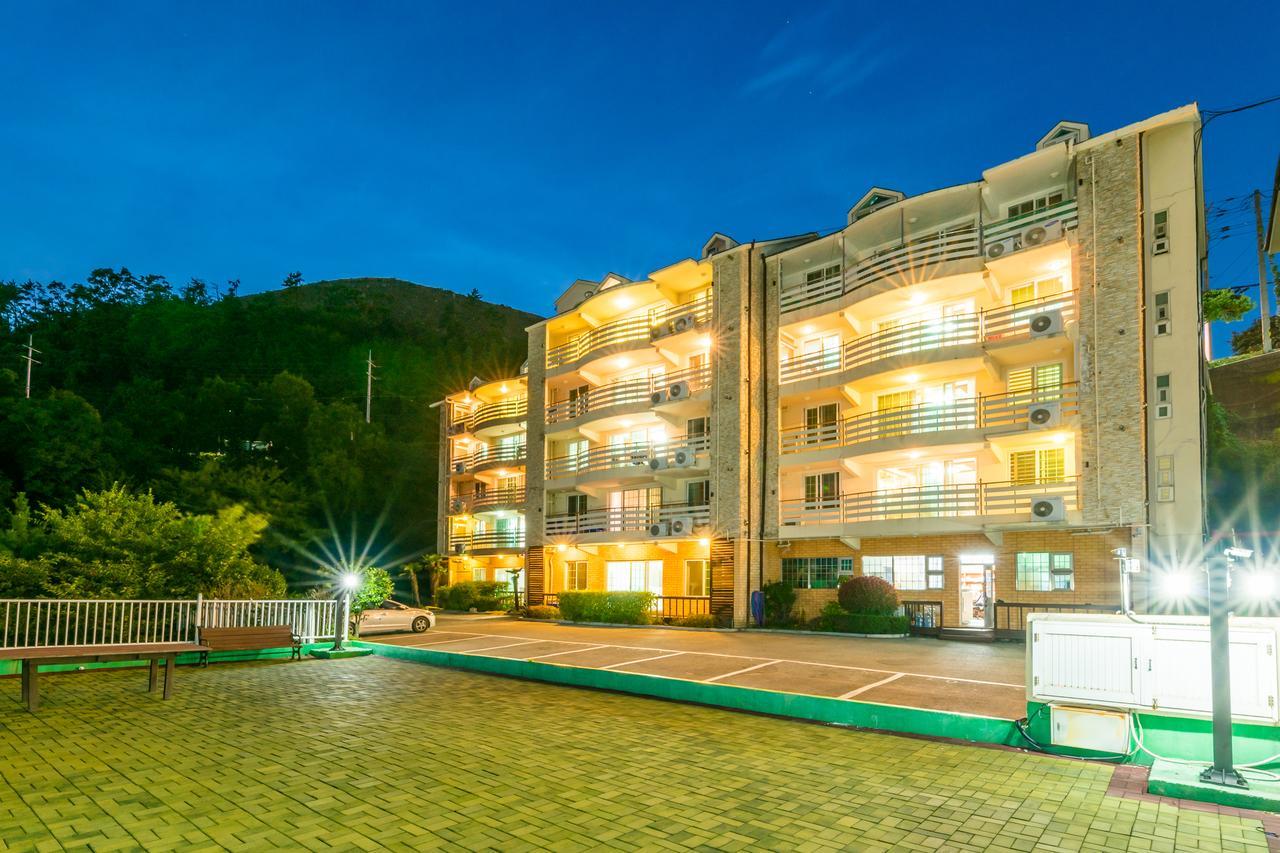 Home Fourest Resort Geoje Εξωτερικό φωτογραφία