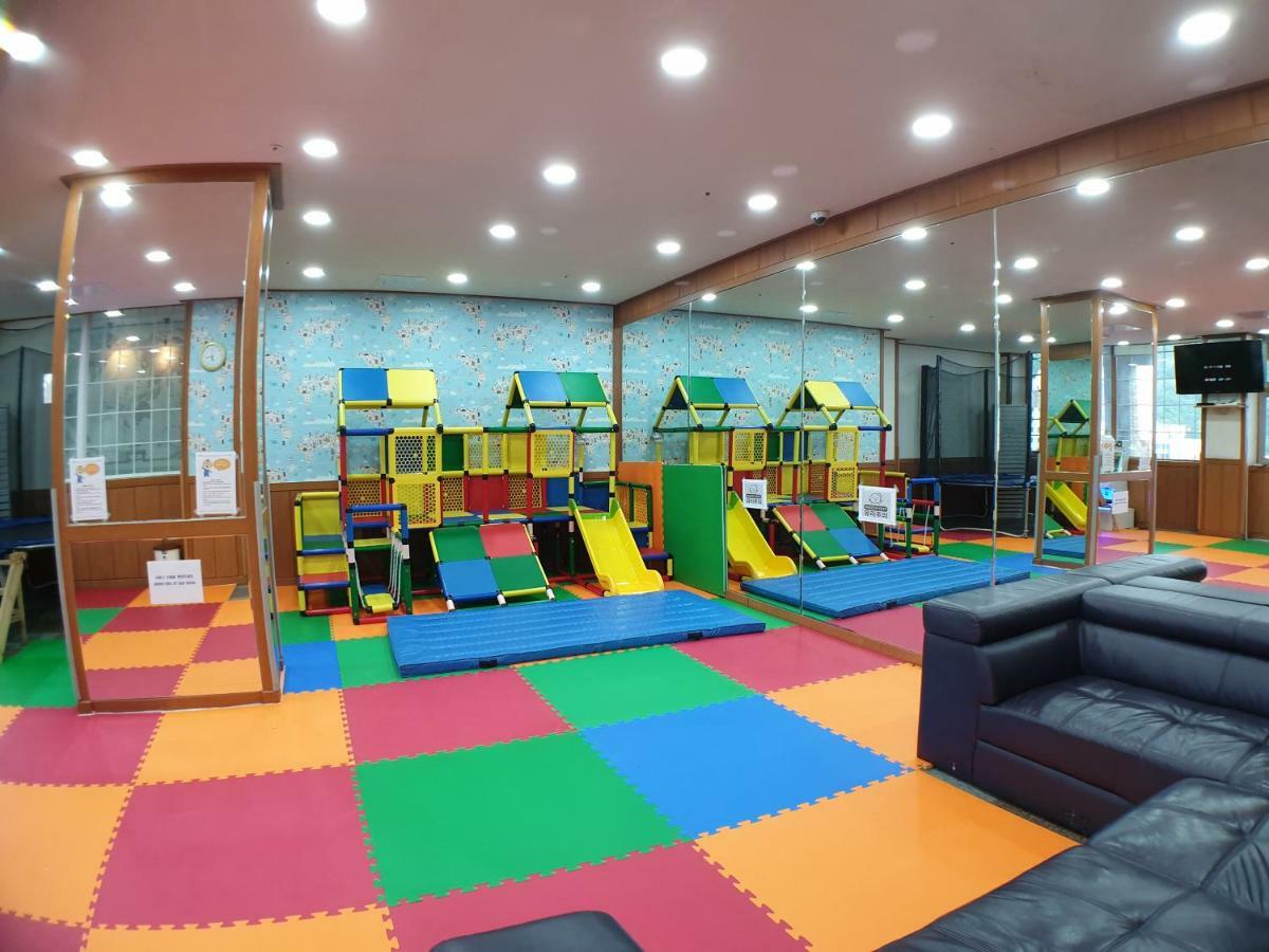 Home Fourest Resort Geoje Εξωτερικό φωτογραφία